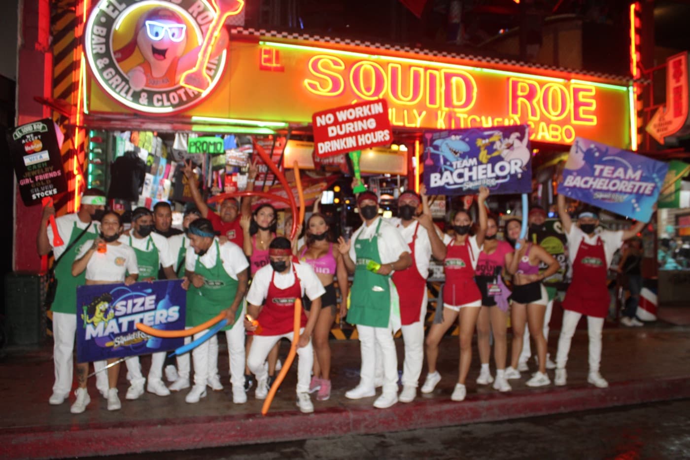 Bachelor and bachelorette party at El Squid Roe Cabo San Lucas — photo 3