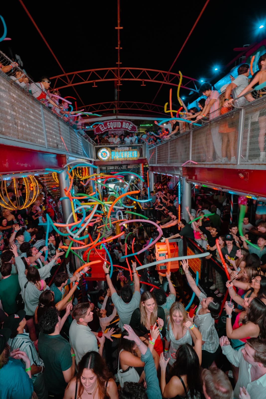 El Squid Roe packed dance floor on a big Cabo night
