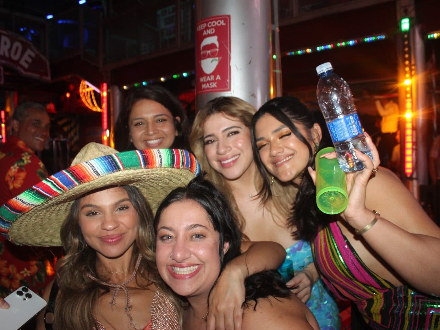 Viva México and El Grito celebration at El Squid Roe Cabo San Lucas — photo 8